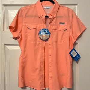 Women’s Columbia PFG shirt size Small